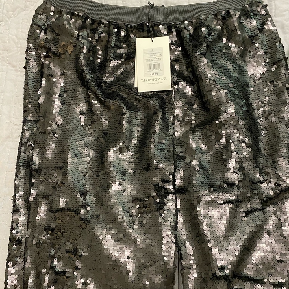 Black metallic sequin pencil skirt